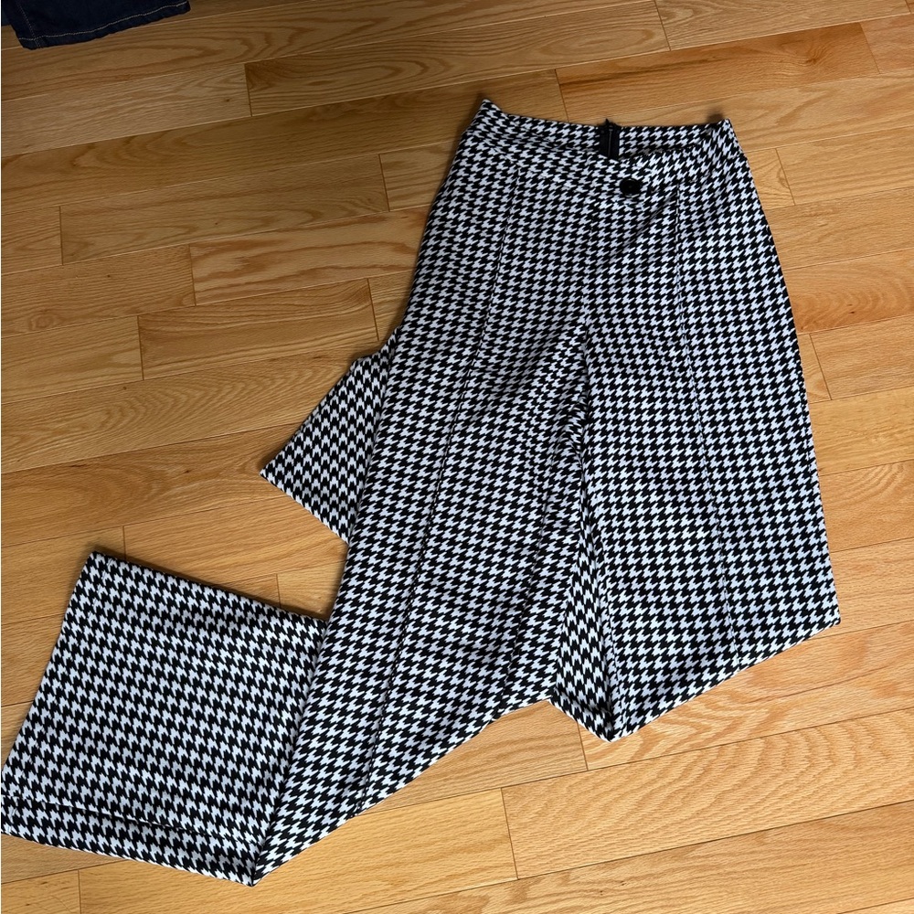 Fashion Nova Black & White Houndstooth Tall flare Pants